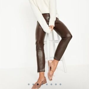 Old Navy Women / Pants
Extra High-Waisted Faux Leather Pants for Women